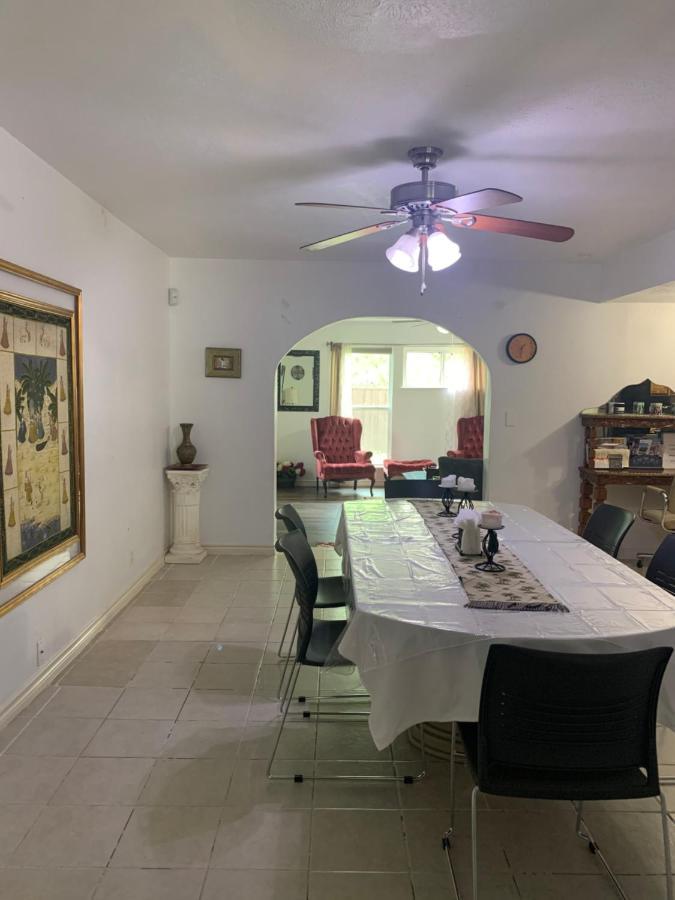 Oasis 3 Near Dfw Airport With Mediterranean Setting Irving Exterior foto